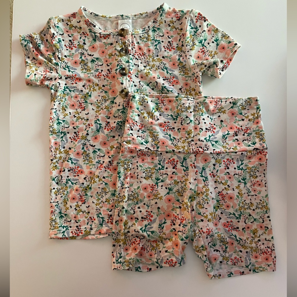 Very Good Condition Millie Shortie Set Lou Lou & Company. 12-24 Months